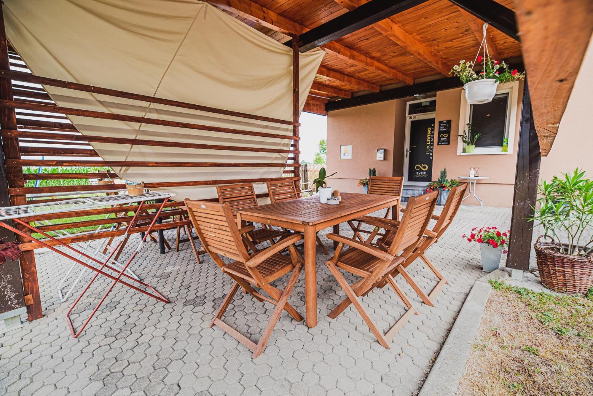 Lux Living Apartments Budic Near Terme Catez Brežice الغرفة الصورة
